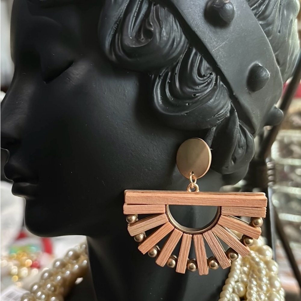 Pink Linen Wooden Half Circle Earrings - Picture 4 of 4